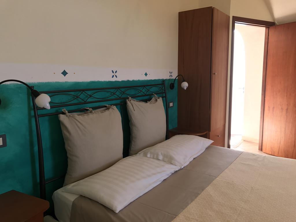 Hostal Giardino Di Sicilia SantʼAgata di Militello Exterior foto