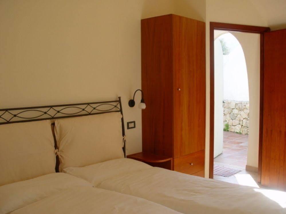 Hostal Giardino Di Sicilia SantʼAgata di Militello Exterior foto