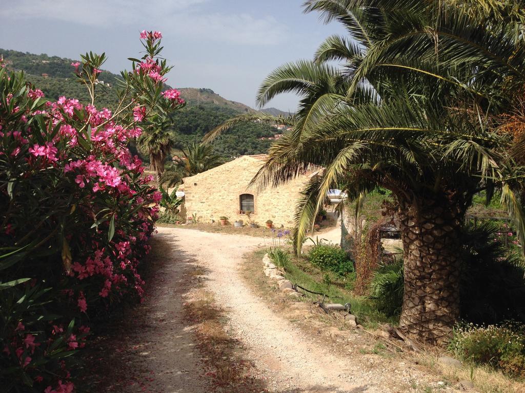 Hostal Giardino Di Sicilia SantʼAgata di Militello Exterior foto
